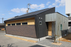 小松島市K様邸-acaa建築研究所- |... https://archome.net/wp/wp-content/uploads/2021/05/S-akagawa_101.jpg