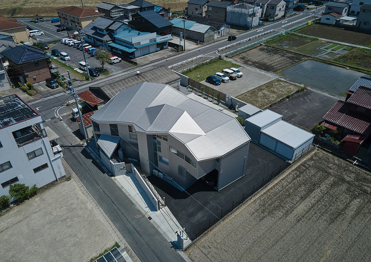 Tumbling Roof House ...