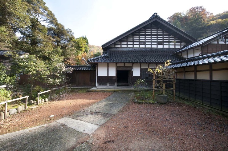 八幡の家／設計事例／家山真建築研究室