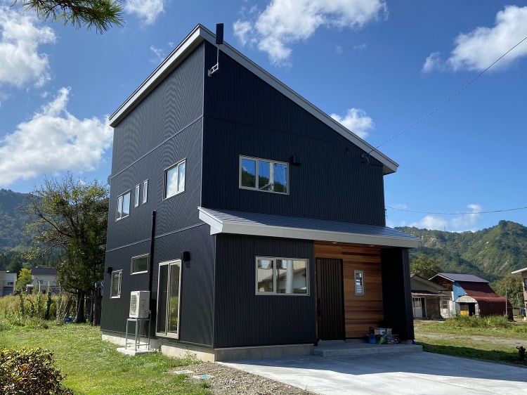 豪雪地に建つシンプルモダンの家 | 星工務店のこだわりが詰まった高性能...