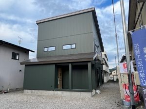 【南会津町/H様邸】モスグリーンが映える耐震等級３の住まい 完成見学会...